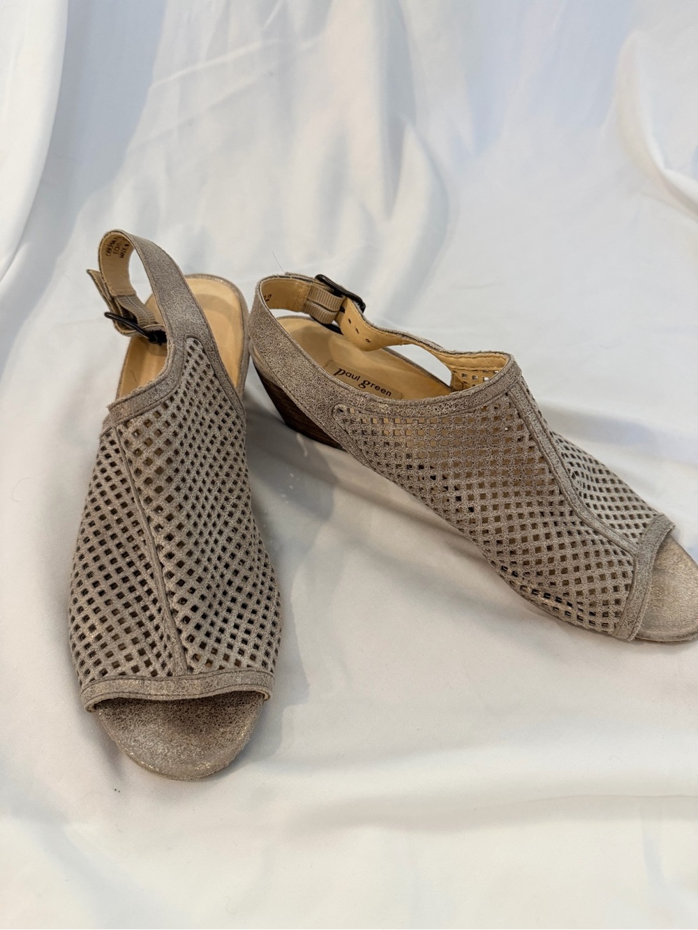 Paul Green UK 5.5/US 8 Lois suede sling back peep toe 1 1/2 inch heels
